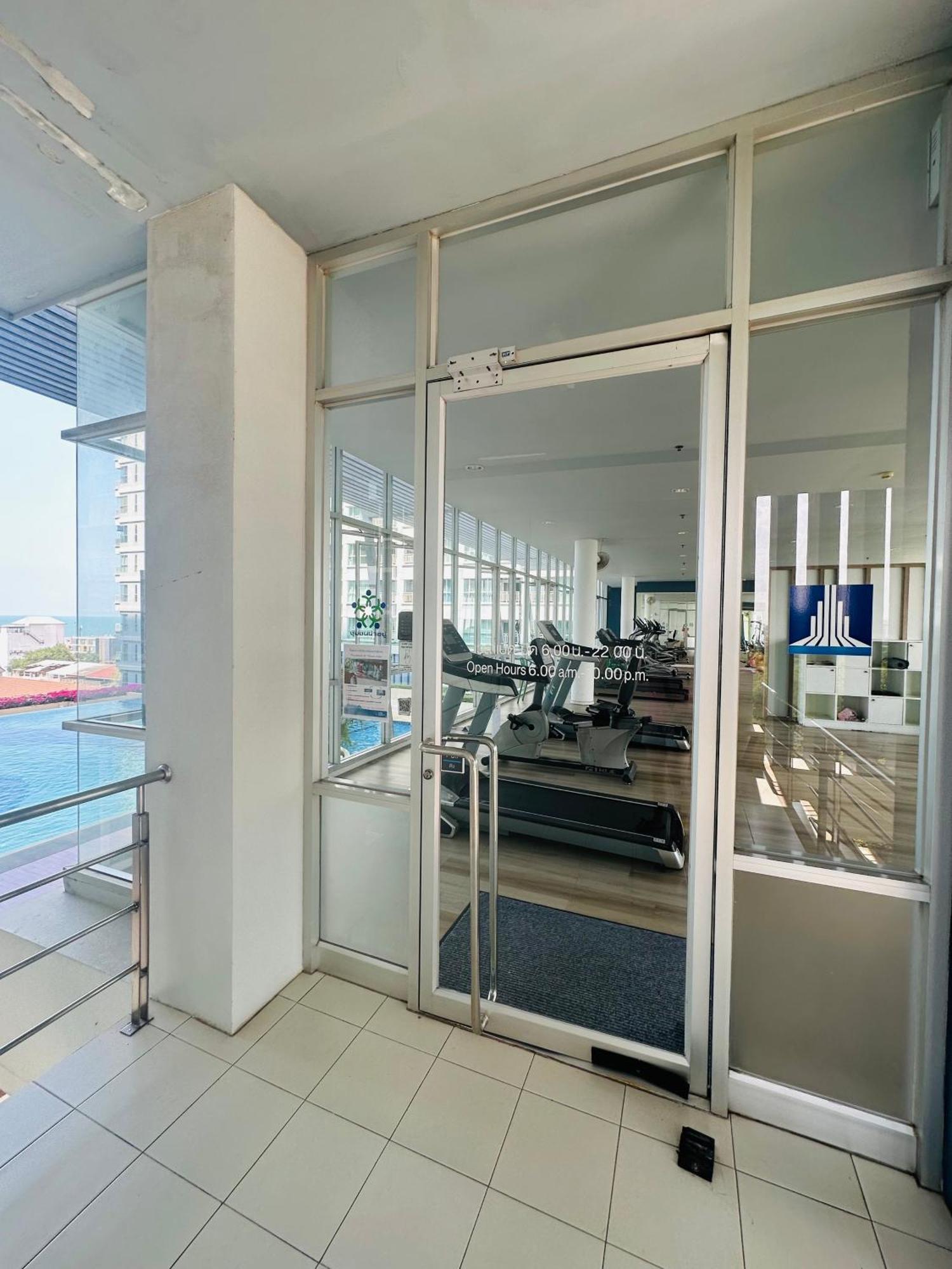 Seaview Beach Room Lumpini-Pool And Gym Face To Ocean Jomtien Beach Εξωτερικό φωτογραφία
