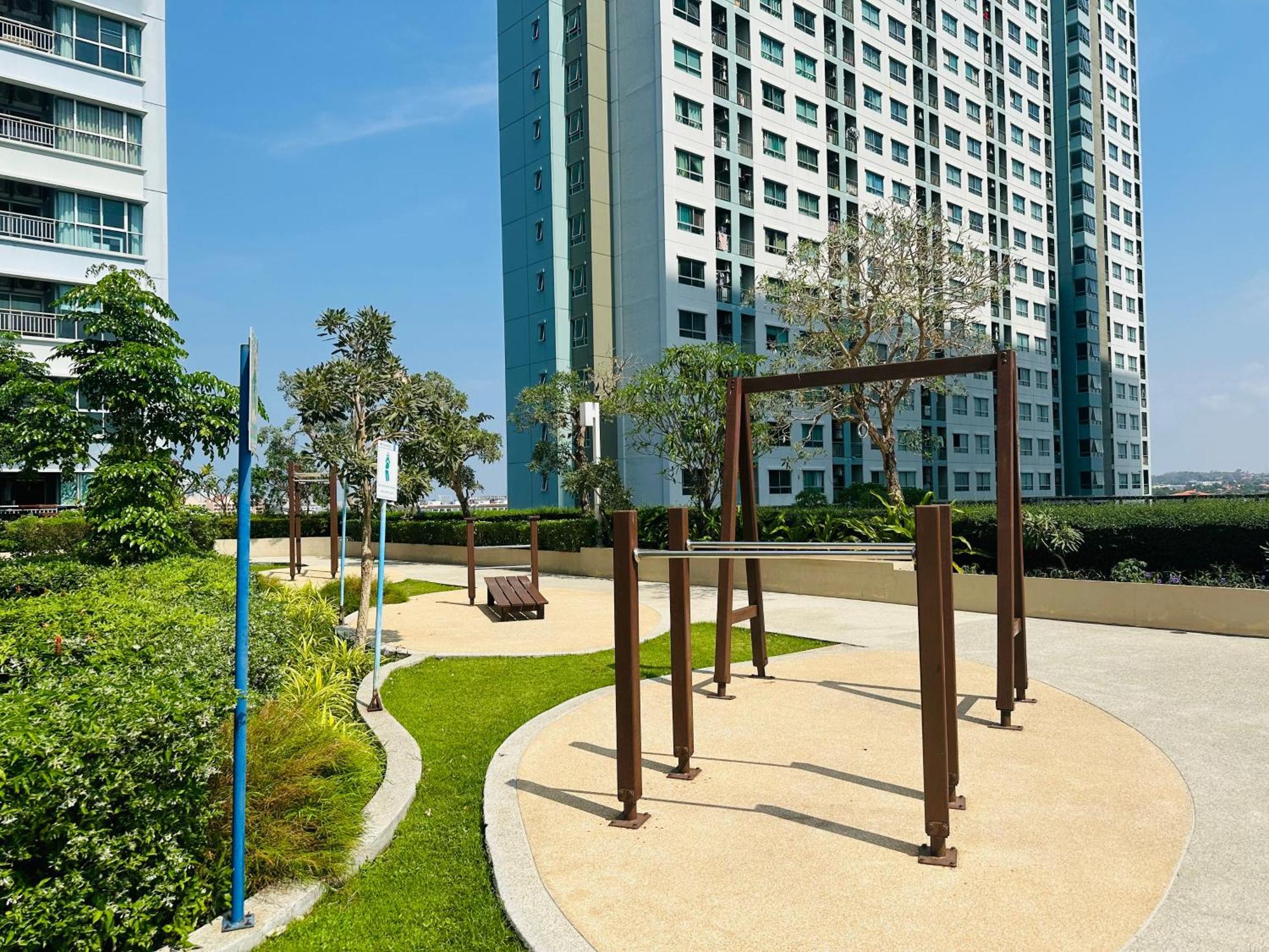 Seaview Beach Room Lumpini-Pool And Gym Face To Ocean Jomtien Beach Εξωτερικό φωτογραφία