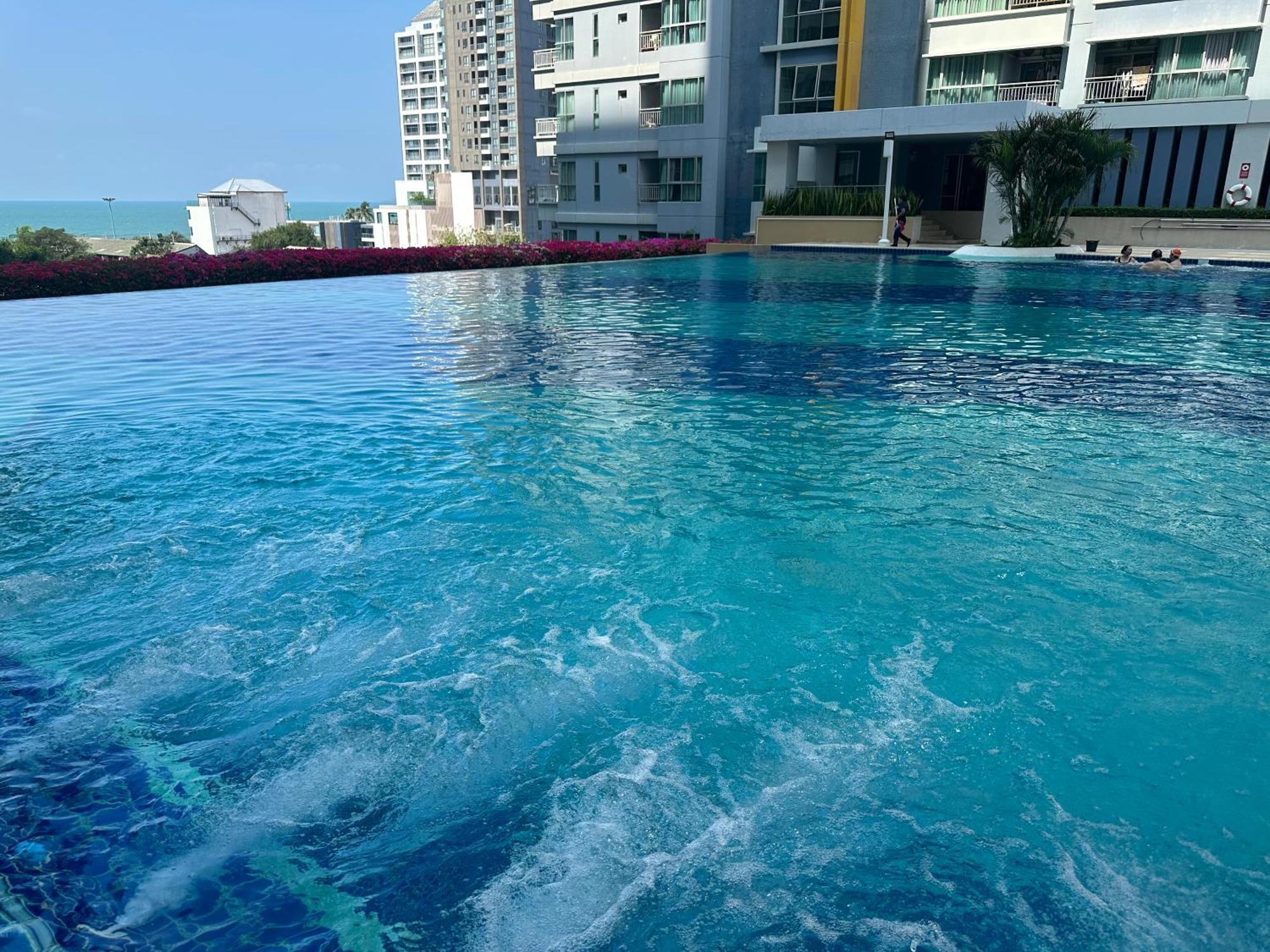 Seaview Beach Room Lumpini-Pool And Gym Face To Ocean Jomtien Beach Εξωτερικό φωτογραφία