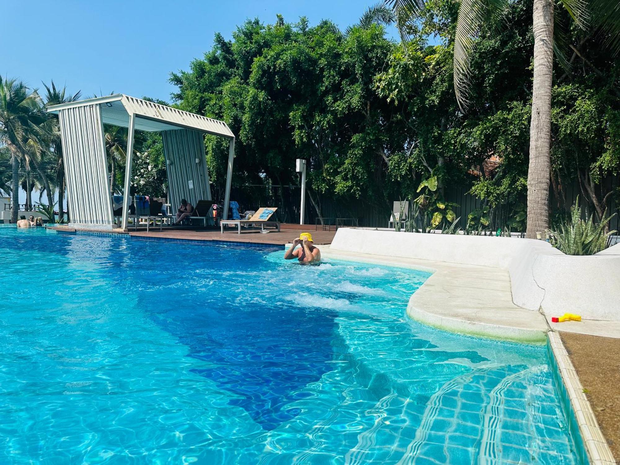 Seaview Beach Room Lumpini-Pool And Gym Face To Ocean Jomtien Beach Εξωτερικό φωτογραφία