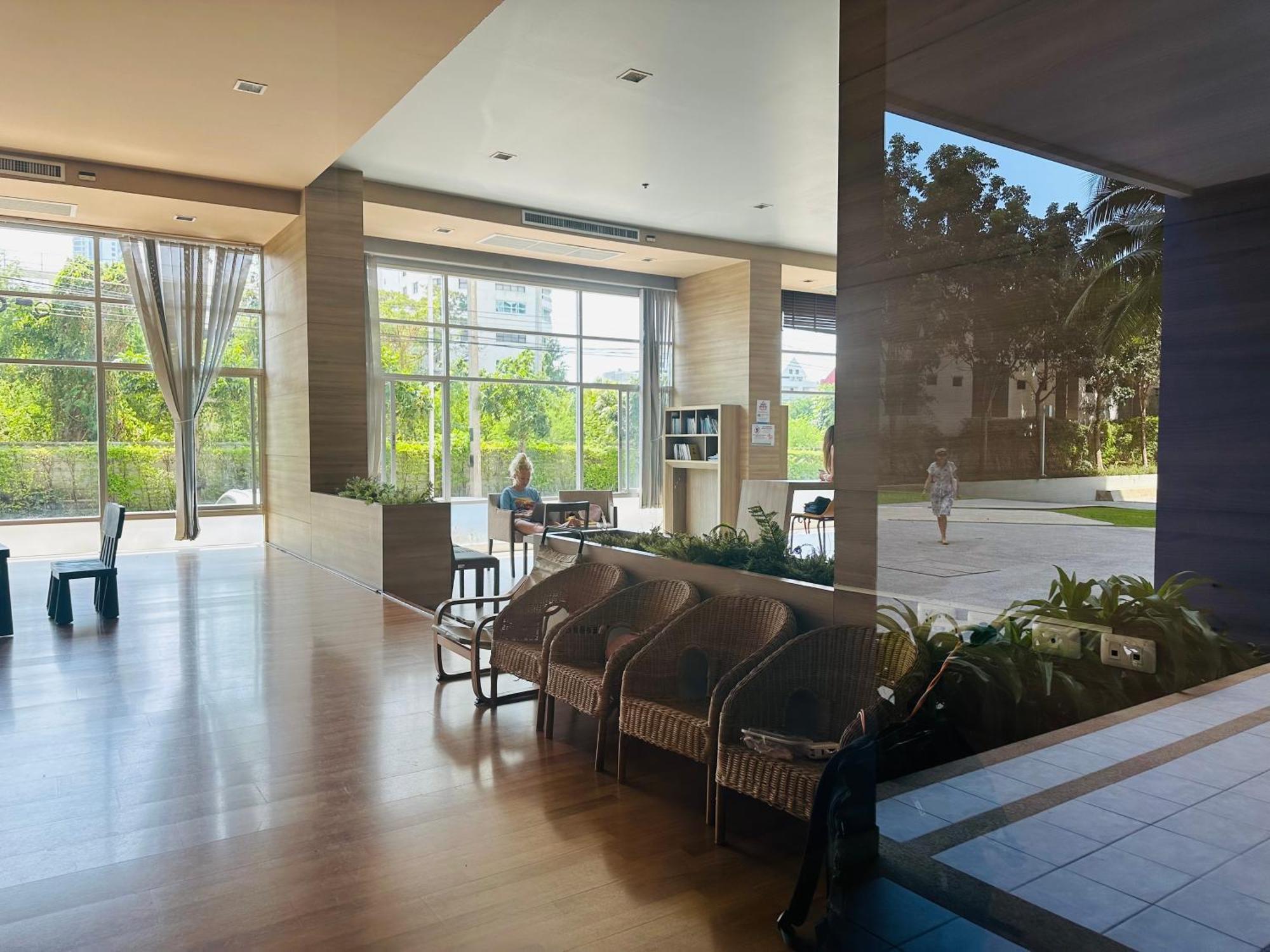 Seaview Beach Room Lumpini-Pool And Gym Face To Ocean Jomtien Beach Εξωτερικό φωτογραφία