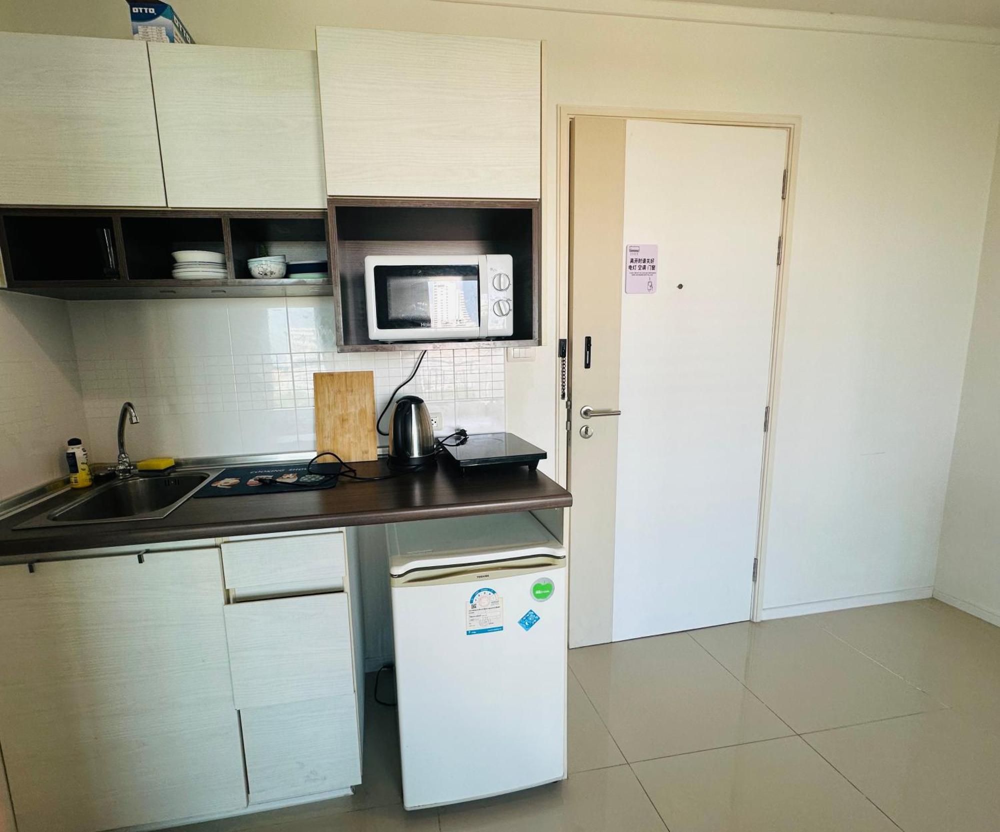 Seaview Beach Room Lumpini-Pool And Gym Face To Ocean Jomtien Beach Εξωτερικό φωτογραφία