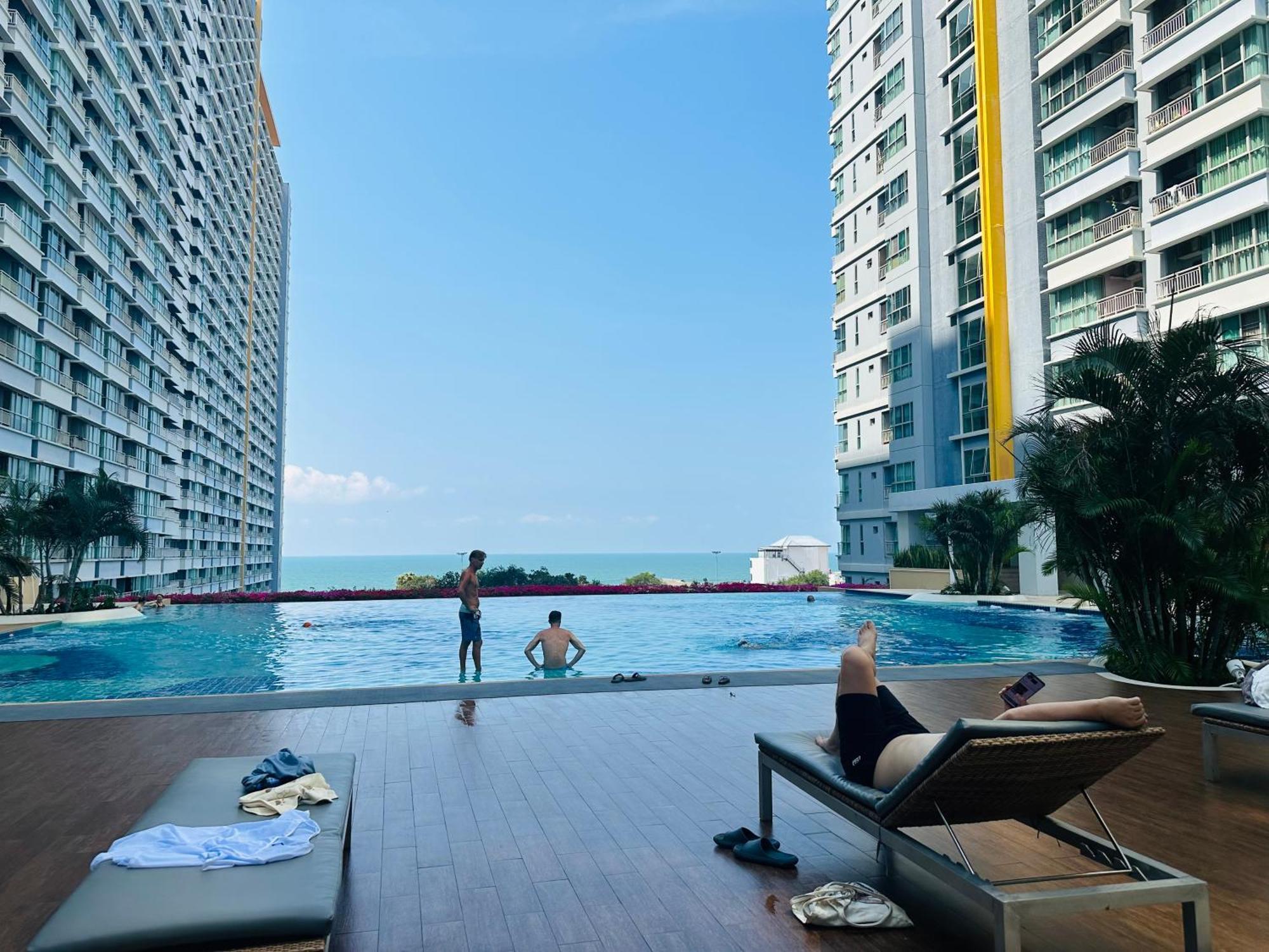 Seaview Beach Room Lumpini-Pool And Gym Face To Ocean Jomtien Beach Εξωτερικό φωτογραφία
