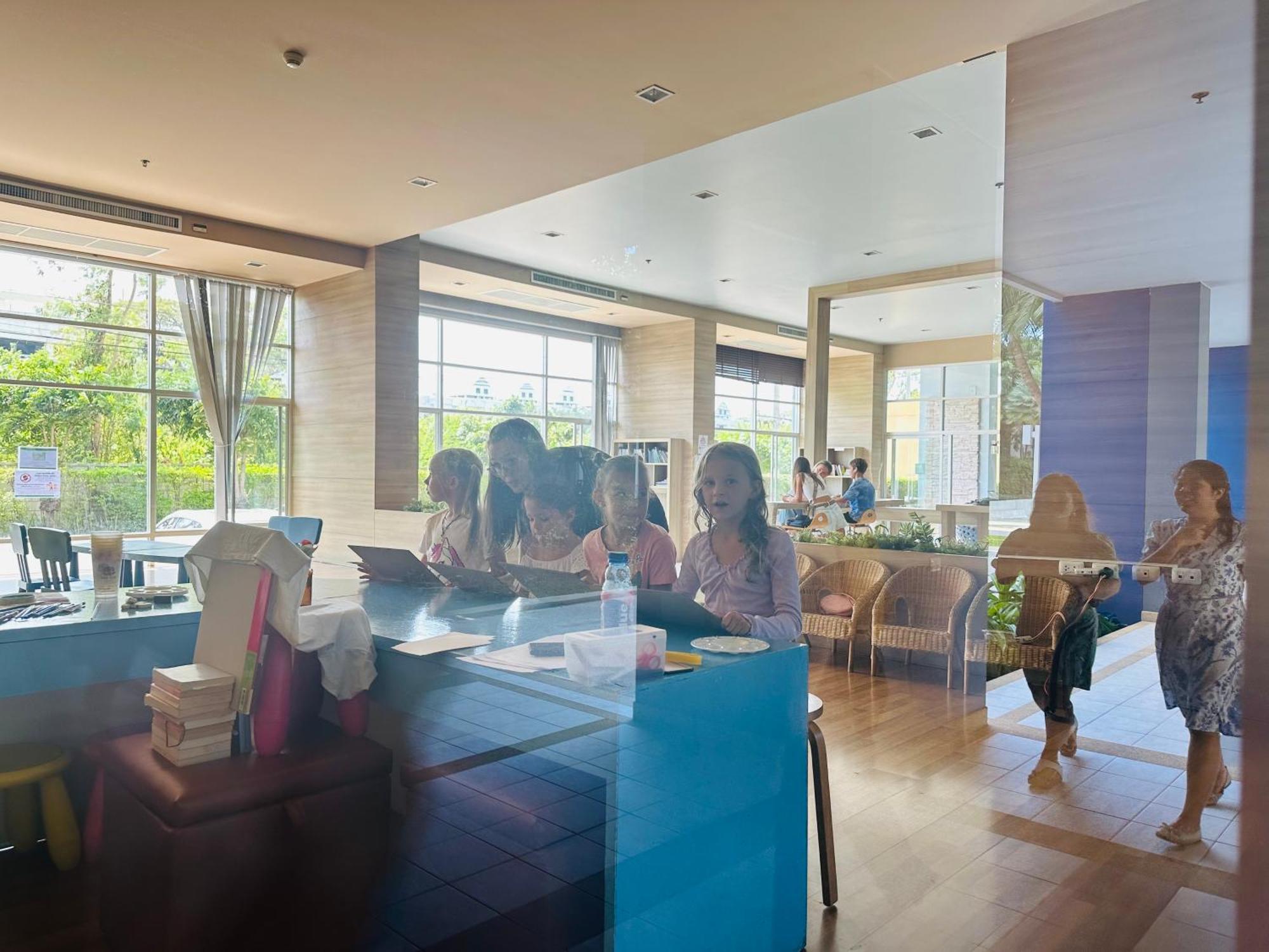 Seaview Beach Room Lumpini-Pool And Gym Face To Ocean Jomtien Beach Εξωτερικό φωτογραφία