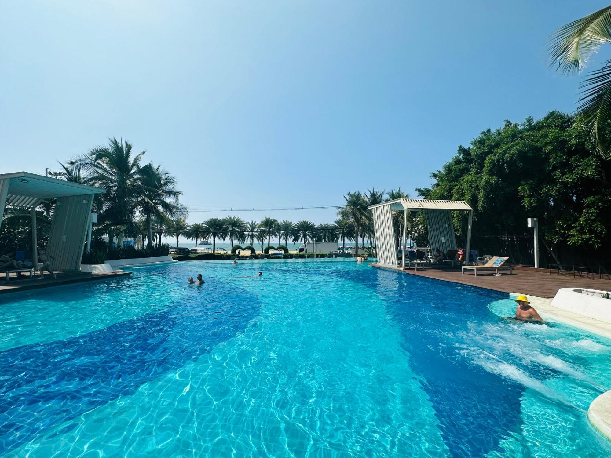 Seaview Beach Room Lumpini-Pool And Gym Face To Ocean Jomtien Beach Εξωτερικό φωτογραφία