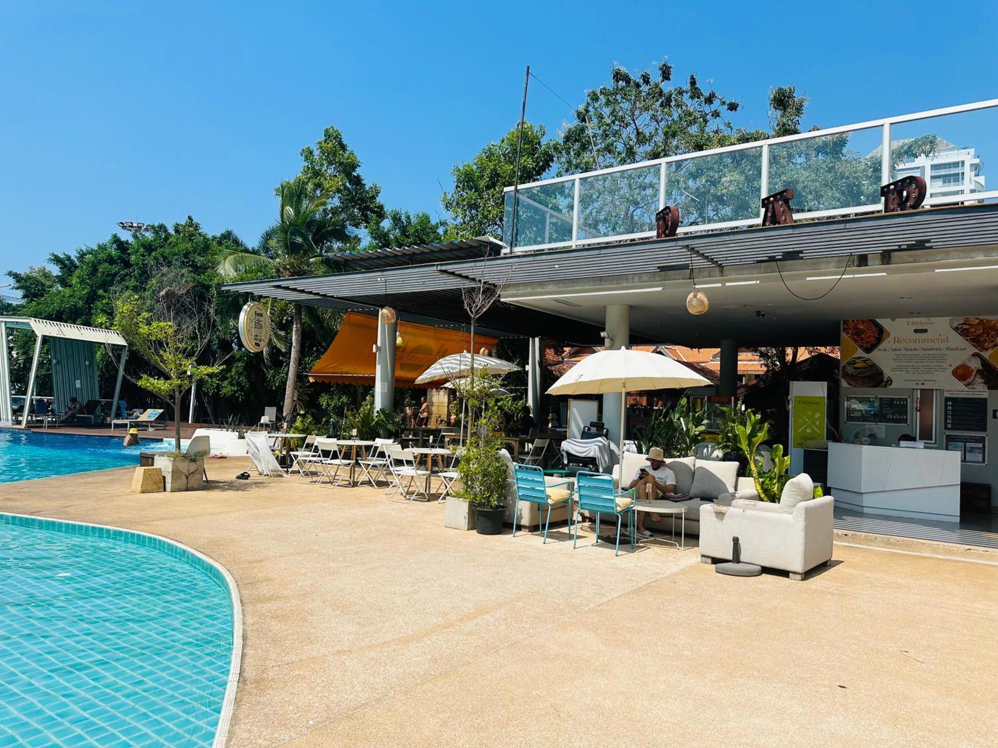 Seaview Beach Room Lumpini-Pool And Gym Face To Ocean Jomtien Beach Εξωτερικό φωτογραφία