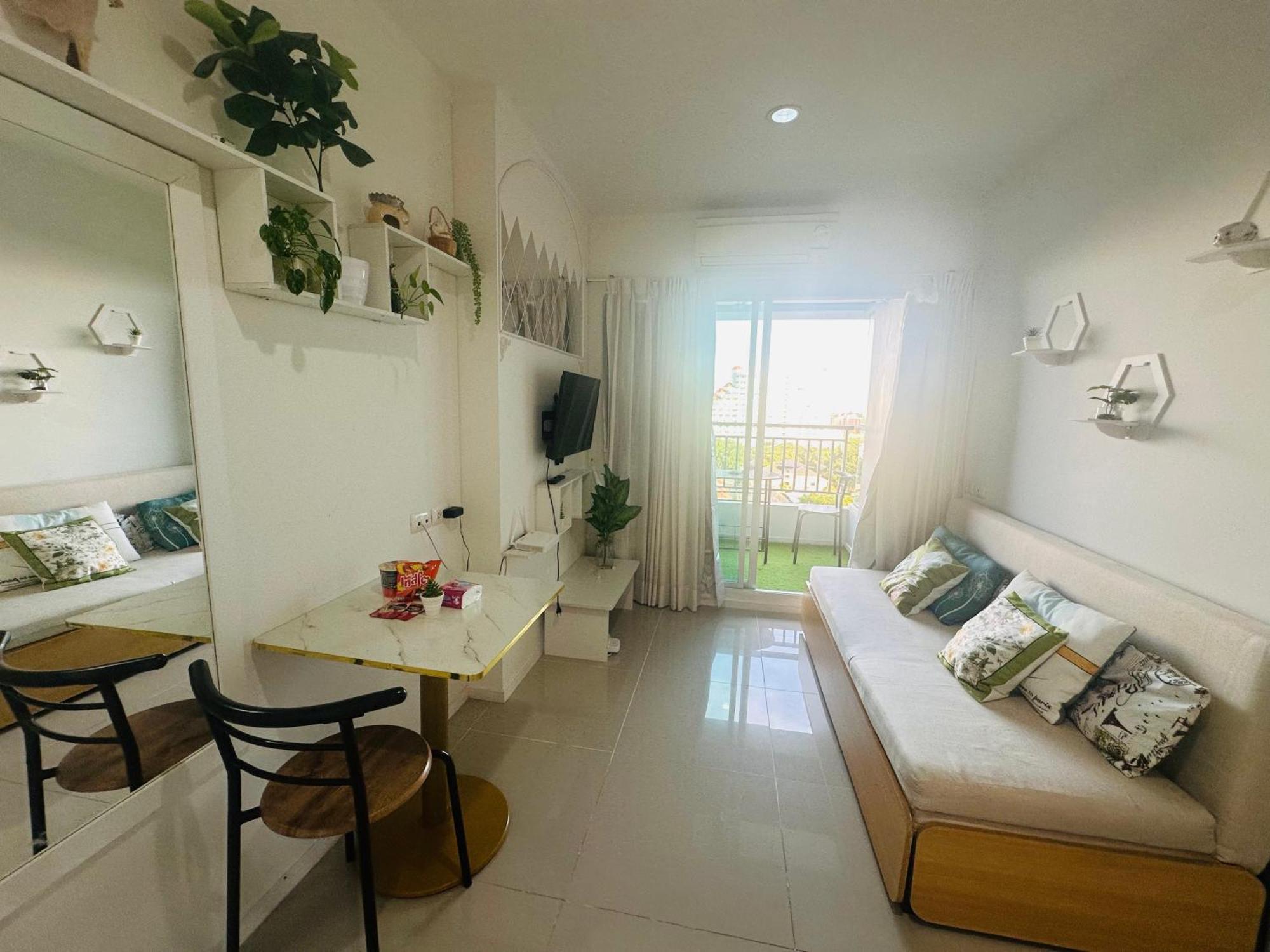 Seaview Beach Room Lumpini-Pool And Gym Face To Ocean Jomtien Beach Εξωτερικό φωτογραφία